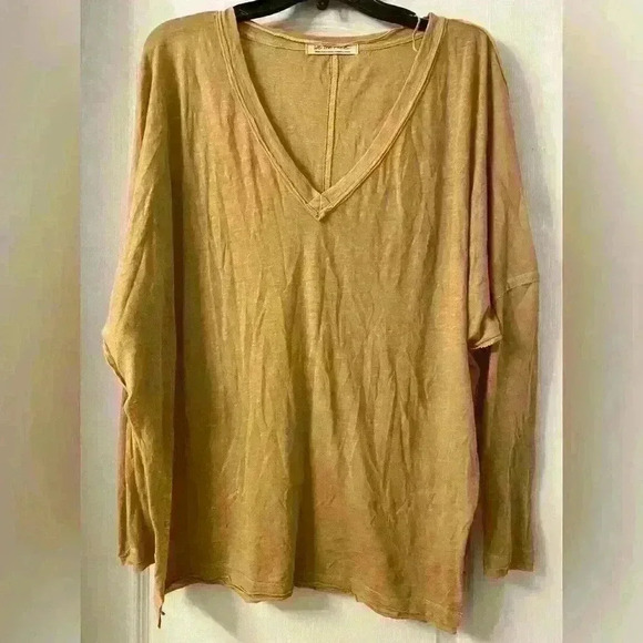 Free People On My Mind V-Neck Top - Picture 2 of 7